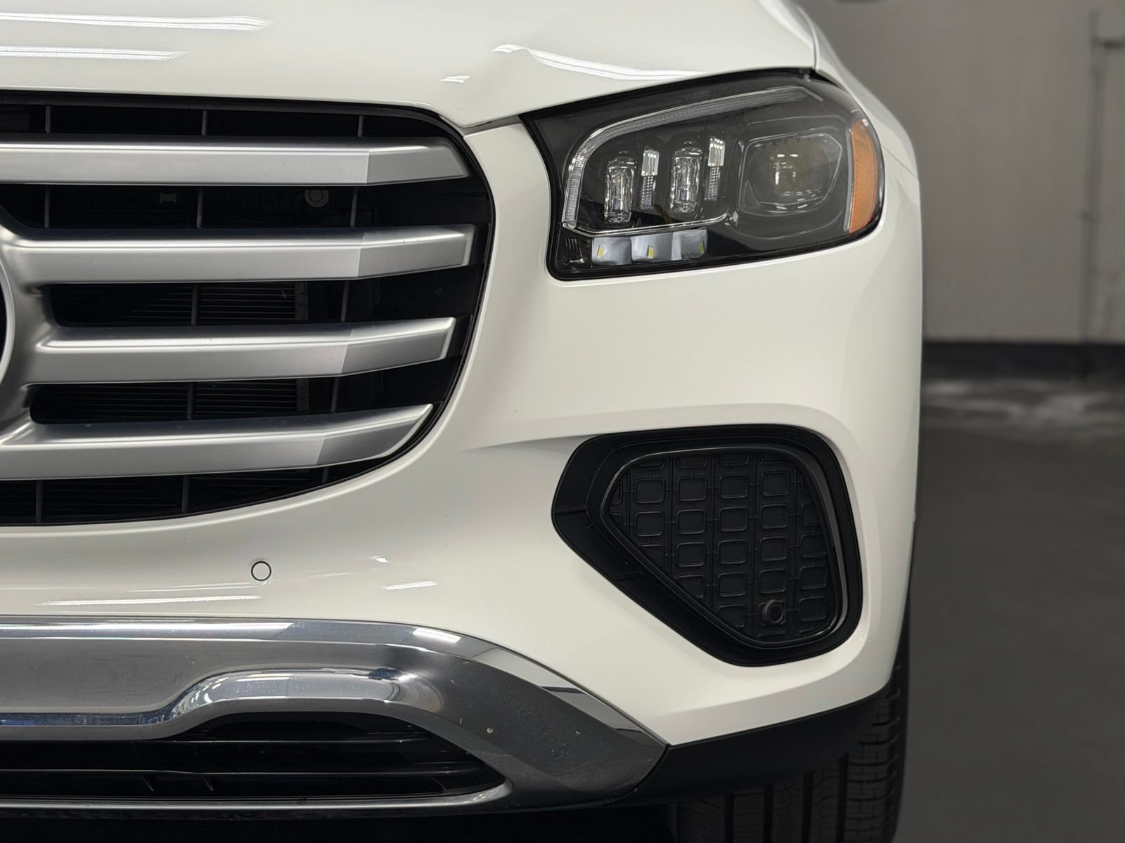 Used 2024 Mercedes-Benz GLS 450 4MATIC image 8