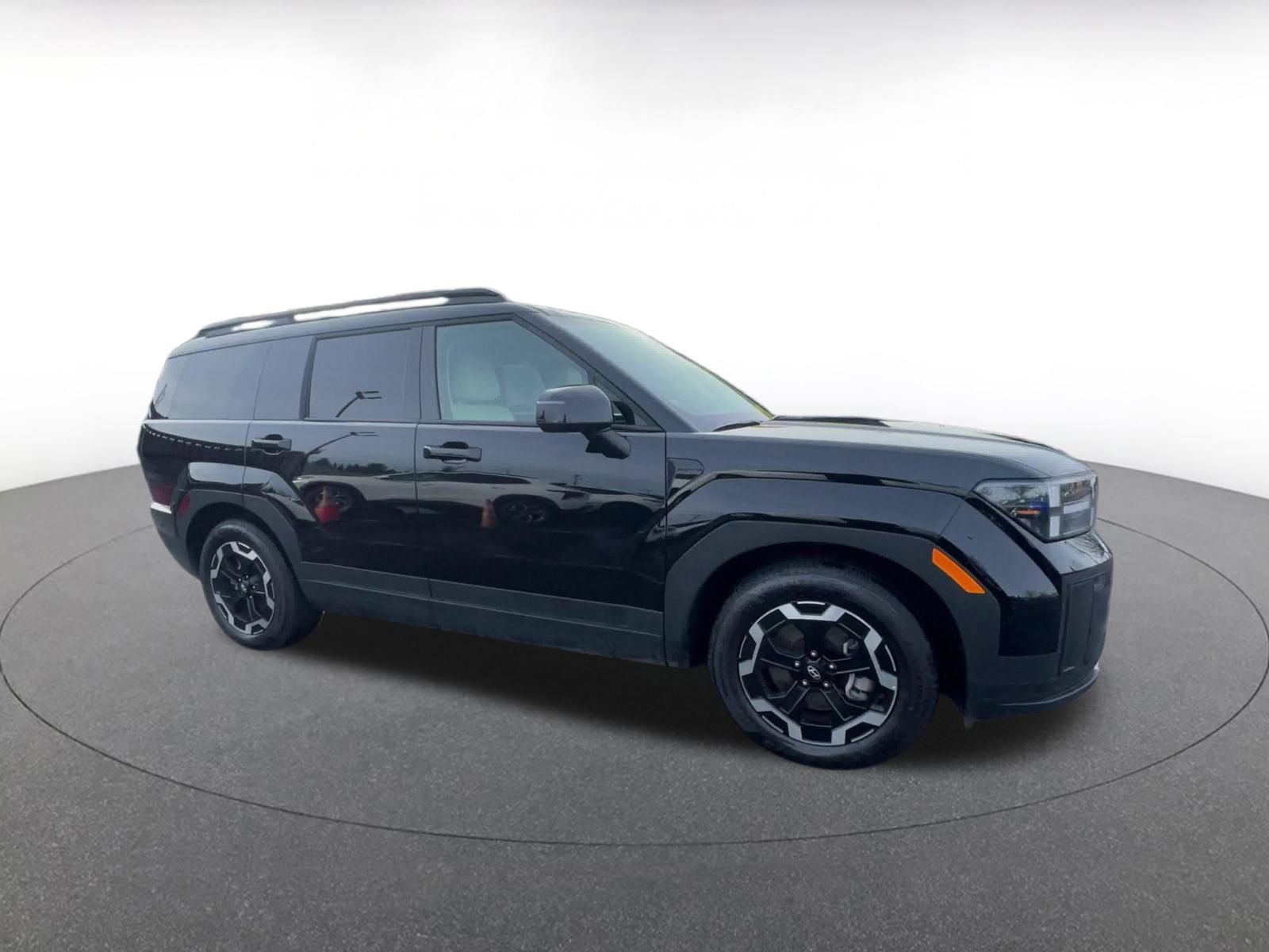 Used 2025 Hyundai Santa Fe SEL image 2