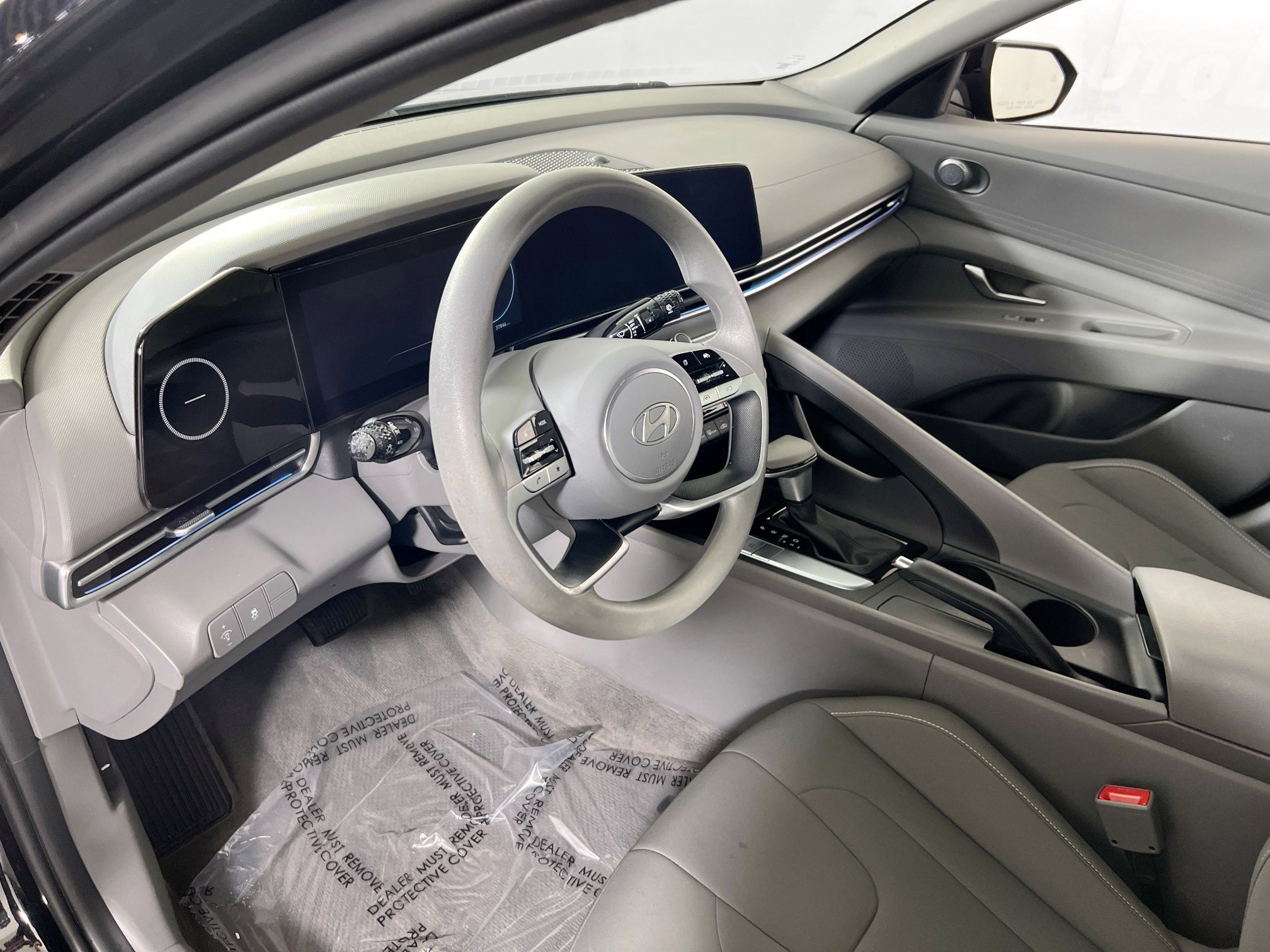 Used 2024 Hyundai Elantra SEL image 9