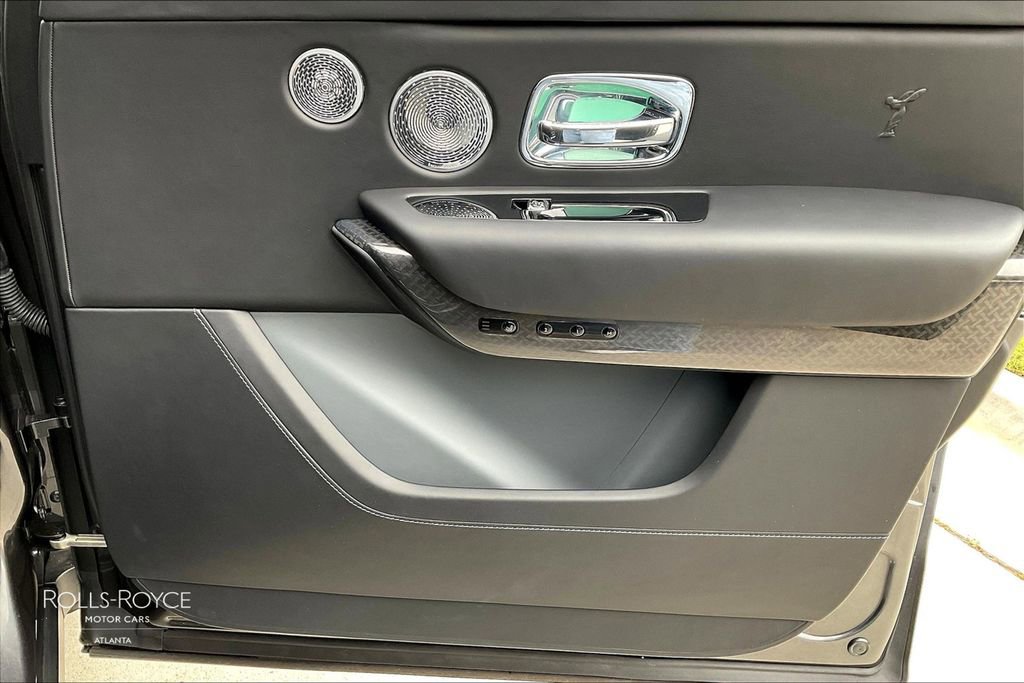 Certified 2022 Rolls-Royce Cullinan Black Badge w/ Dark Exterior Package image 21