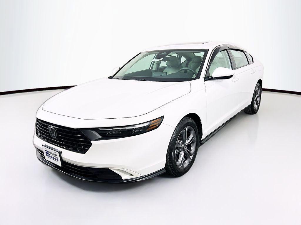 Used 2023 Honda Accord EX image 3