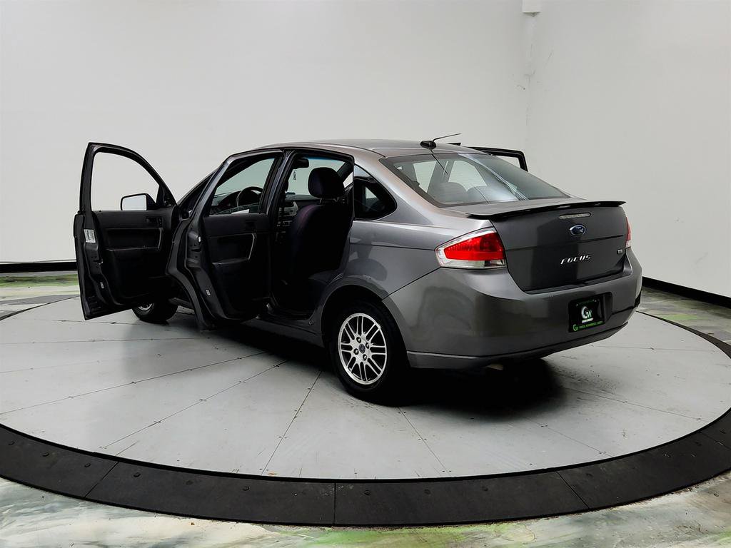 Used 2011 Ford Focus SE w/ 201A Rapid Spec Order Code FWD image 12
