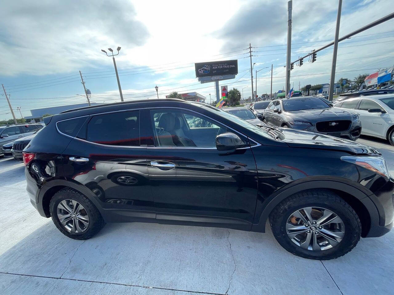 Used 2014 Hyundai Santa Fe Sport w/ Popular Equipment Package 02 FWD image 8