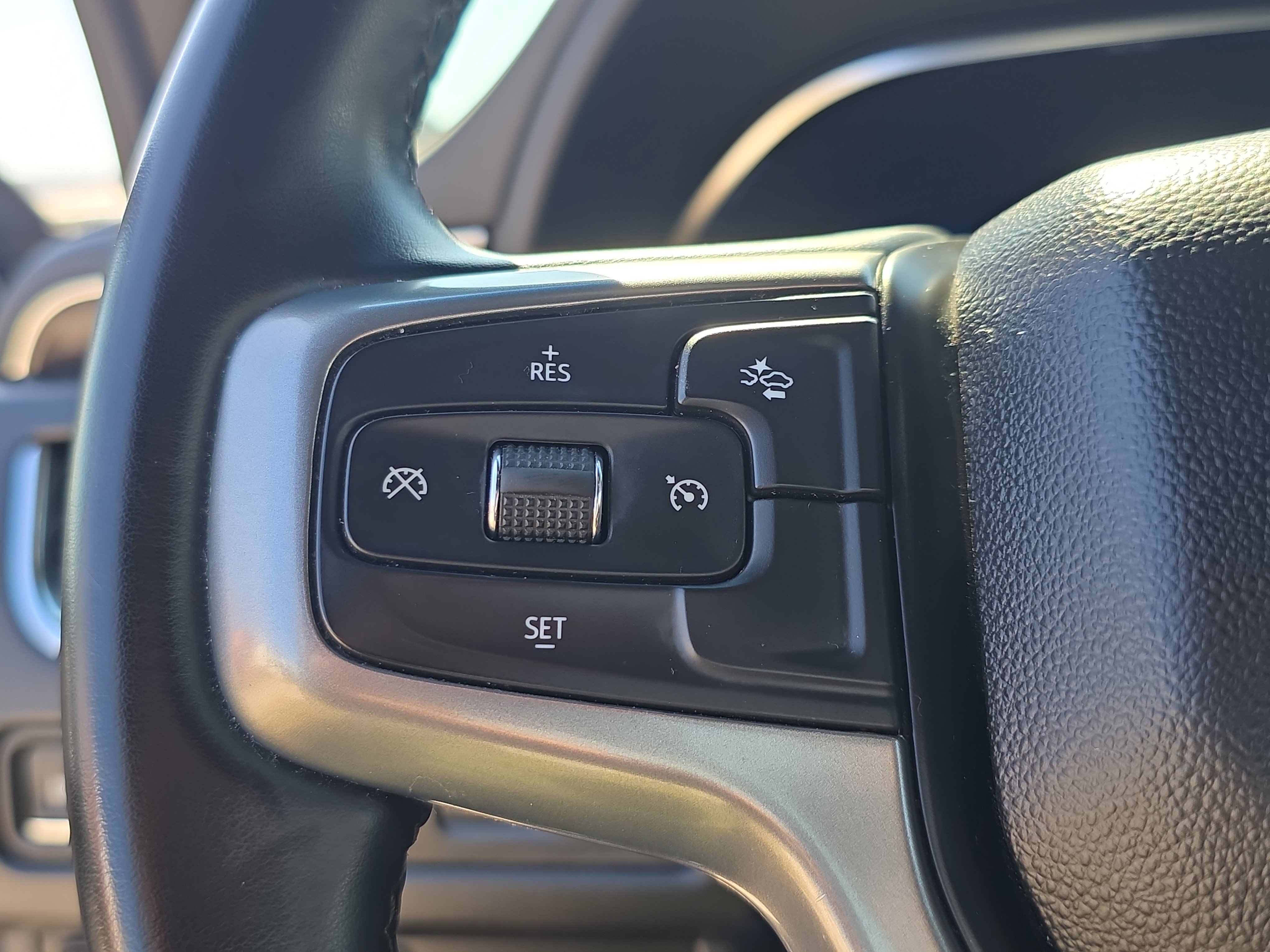 Used 2024 Chevrolet Tahoe LT AWD/4WD image 30