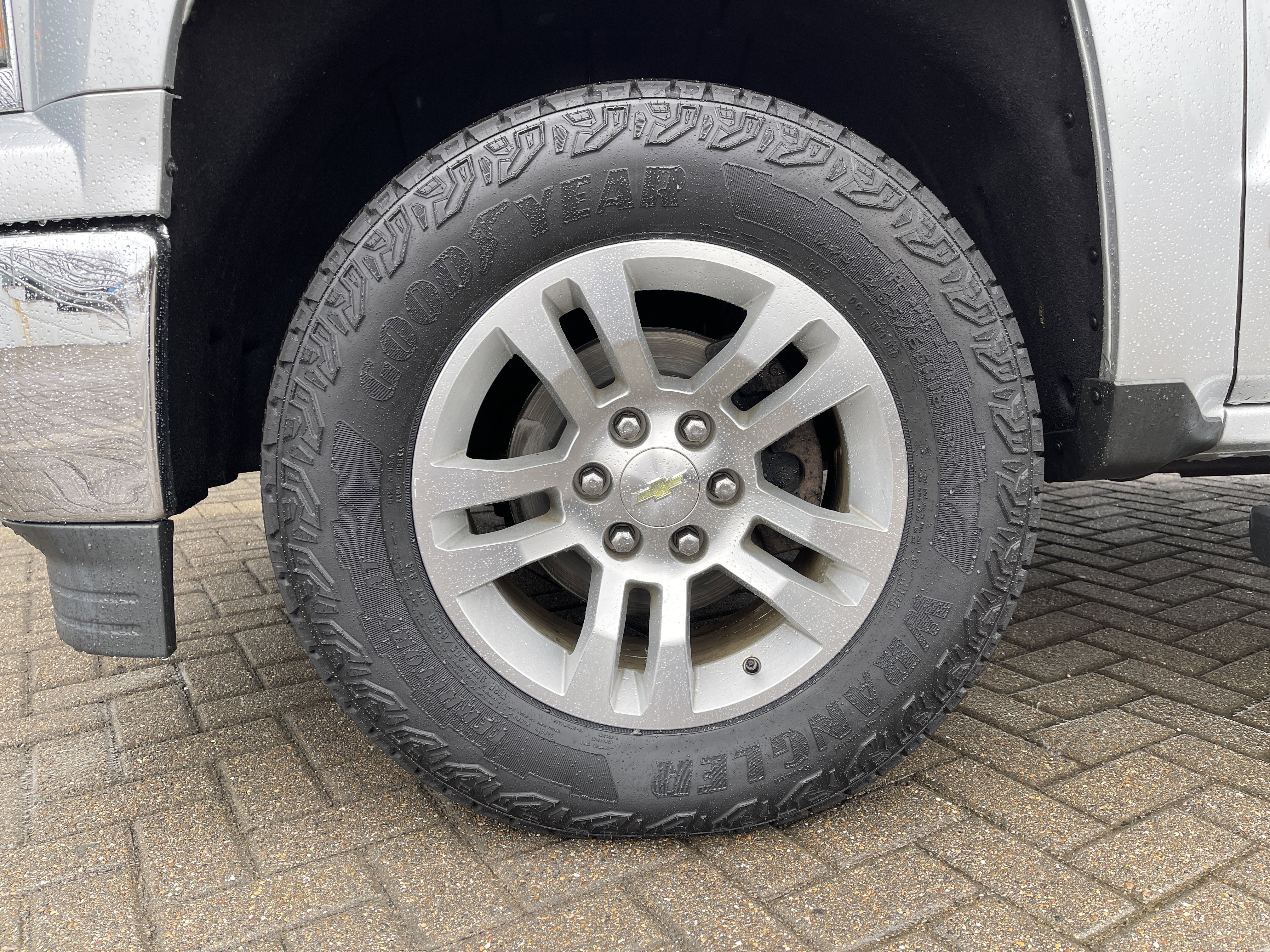 Used 2015 Chevrolet Silverado 1500 LTZ w/ LTZ Plus Package image 11