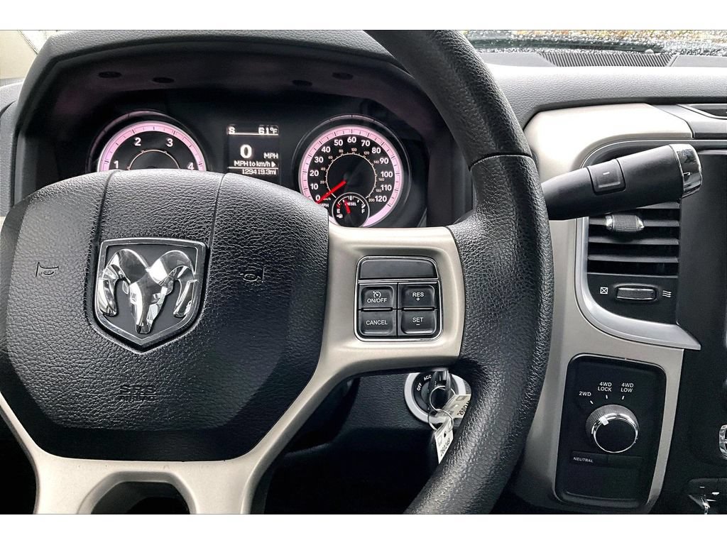 Used 2017 RAM 2500 SLT w/ Cold Weather Group AWD/4WD image 19