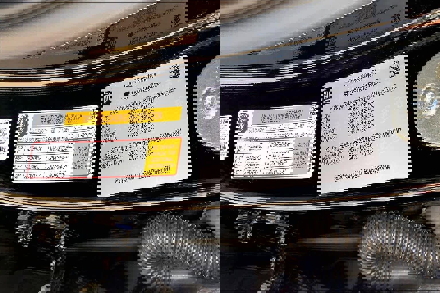 Used 2025 GMC Yukon XL AT4 w/ AT4 Premium Plus Package image 34