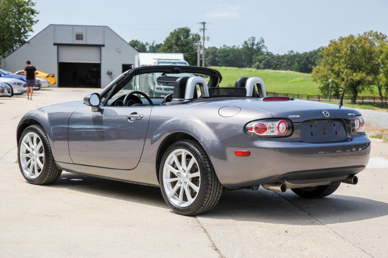 Used 2006 MAZDA MX-5 Miata Grand Touring w/ Premium Pkg RWD image 15
