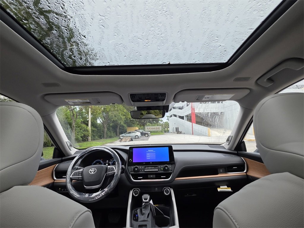 New 2026 Toyota Grand Highlander Limited image 4
