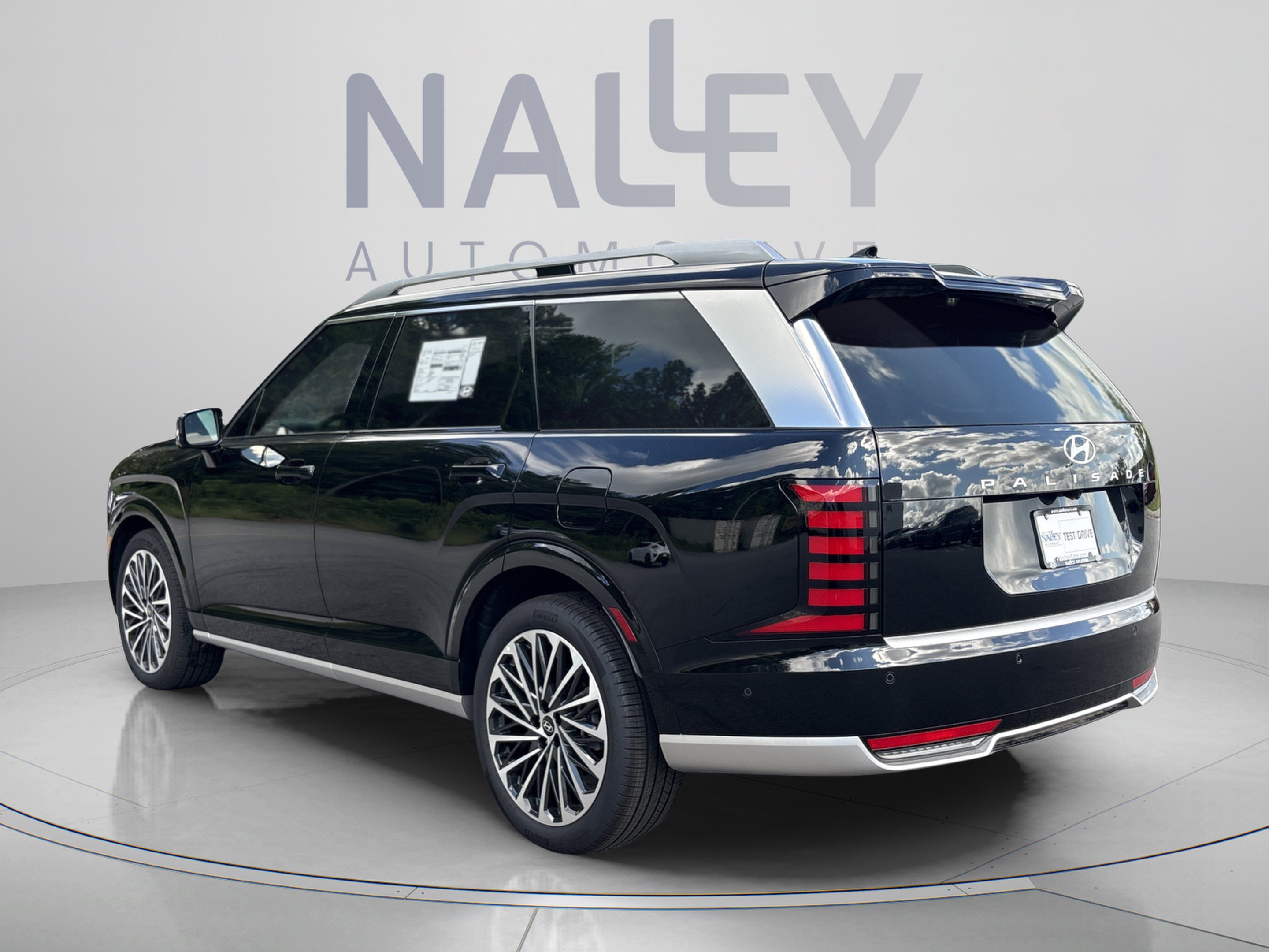 New 2026 Hyundai Palisade Calligraphy FWD image 3