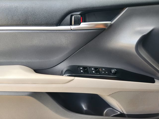 Used 2018 Toyota Camry LE FWD image 23