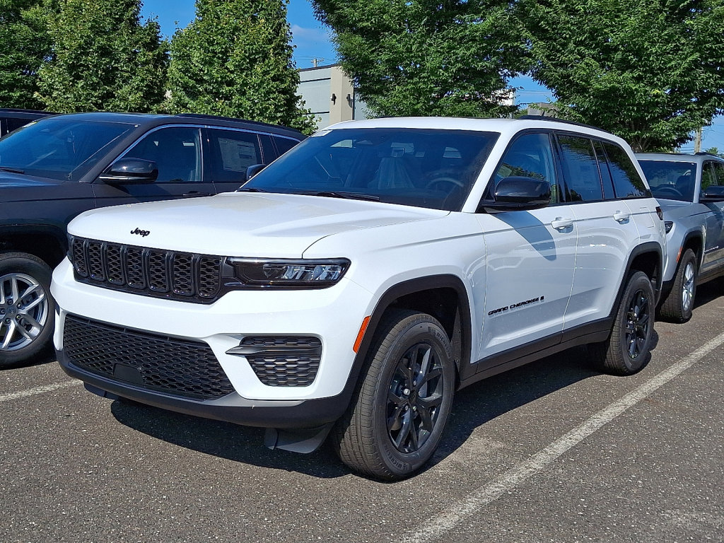 New 2025 Jeep Grand Cherokee Altitude