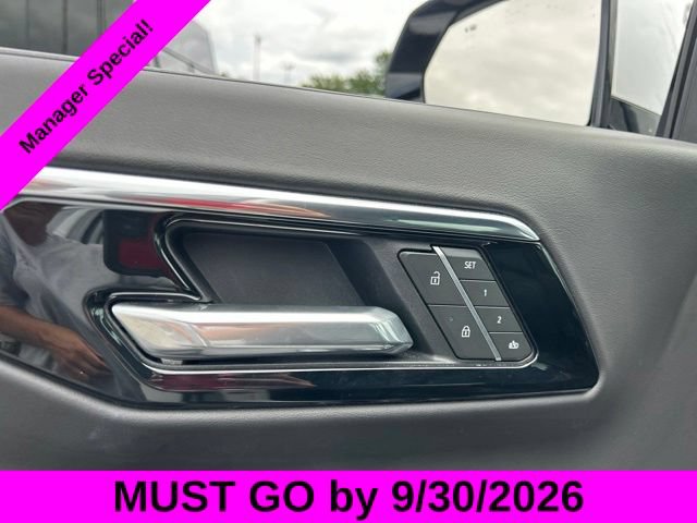 Used 2025 Chevrolet Suburban Z71 AWD/4WD image 12