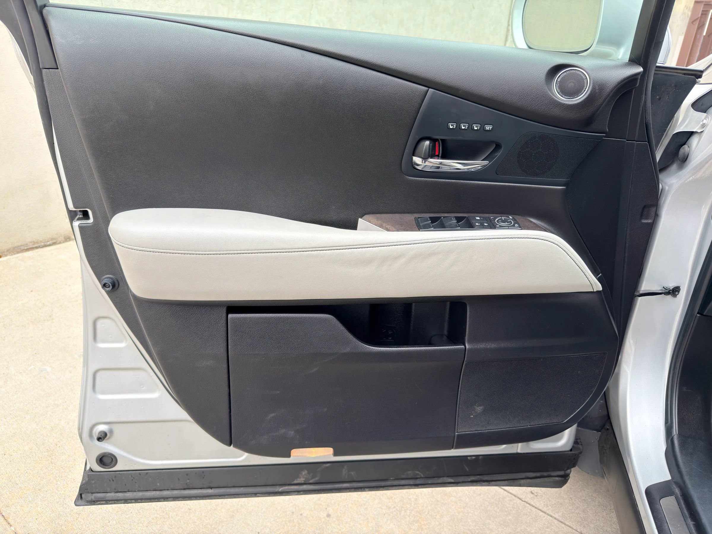 Used 2013 Lexus RX 350 AWD w/ Navigation Pkg image 25