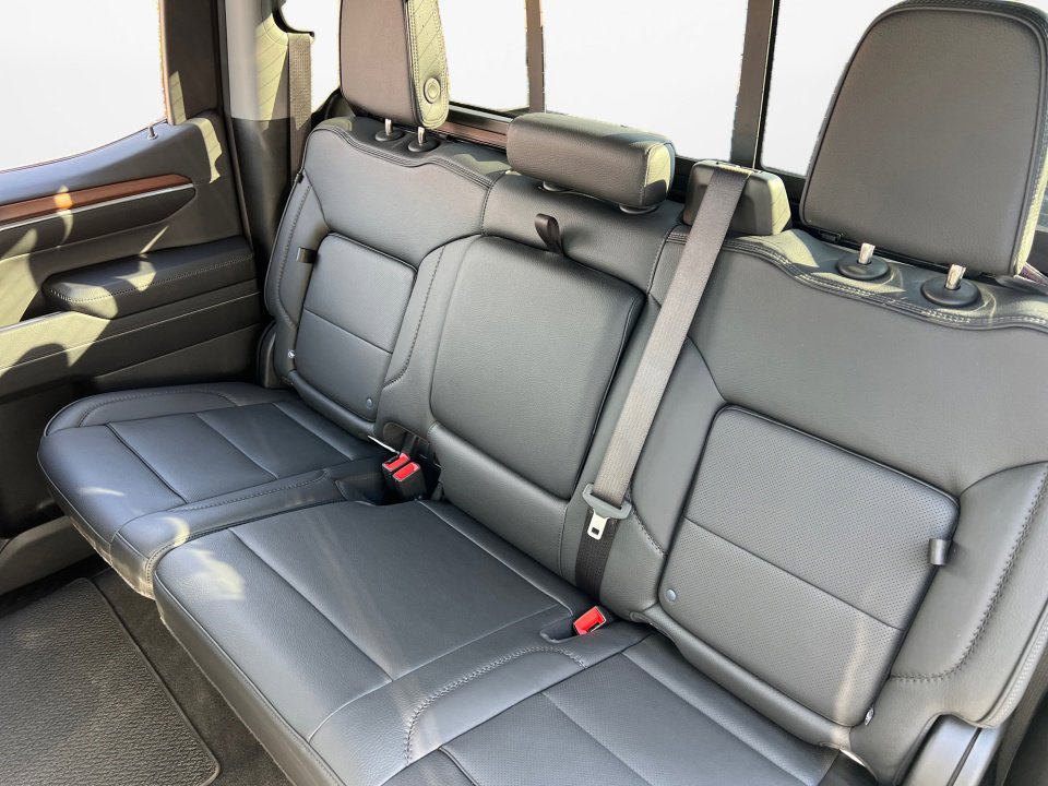 Used 2024 GMC Sierra 1500 Denali w/ Technology Package image 12