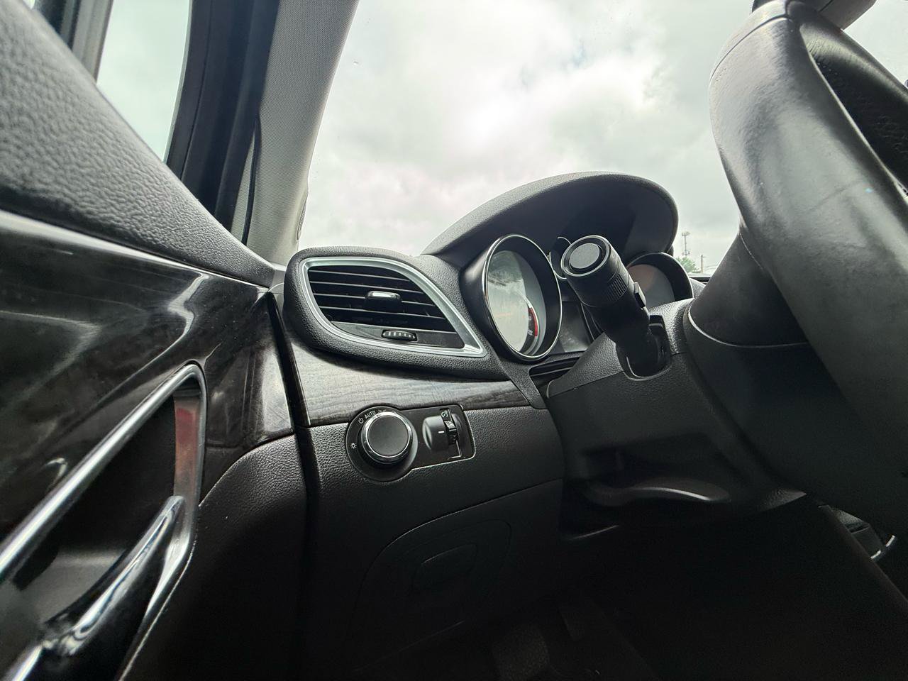 Used 2013 Buick Encore AWD image 25