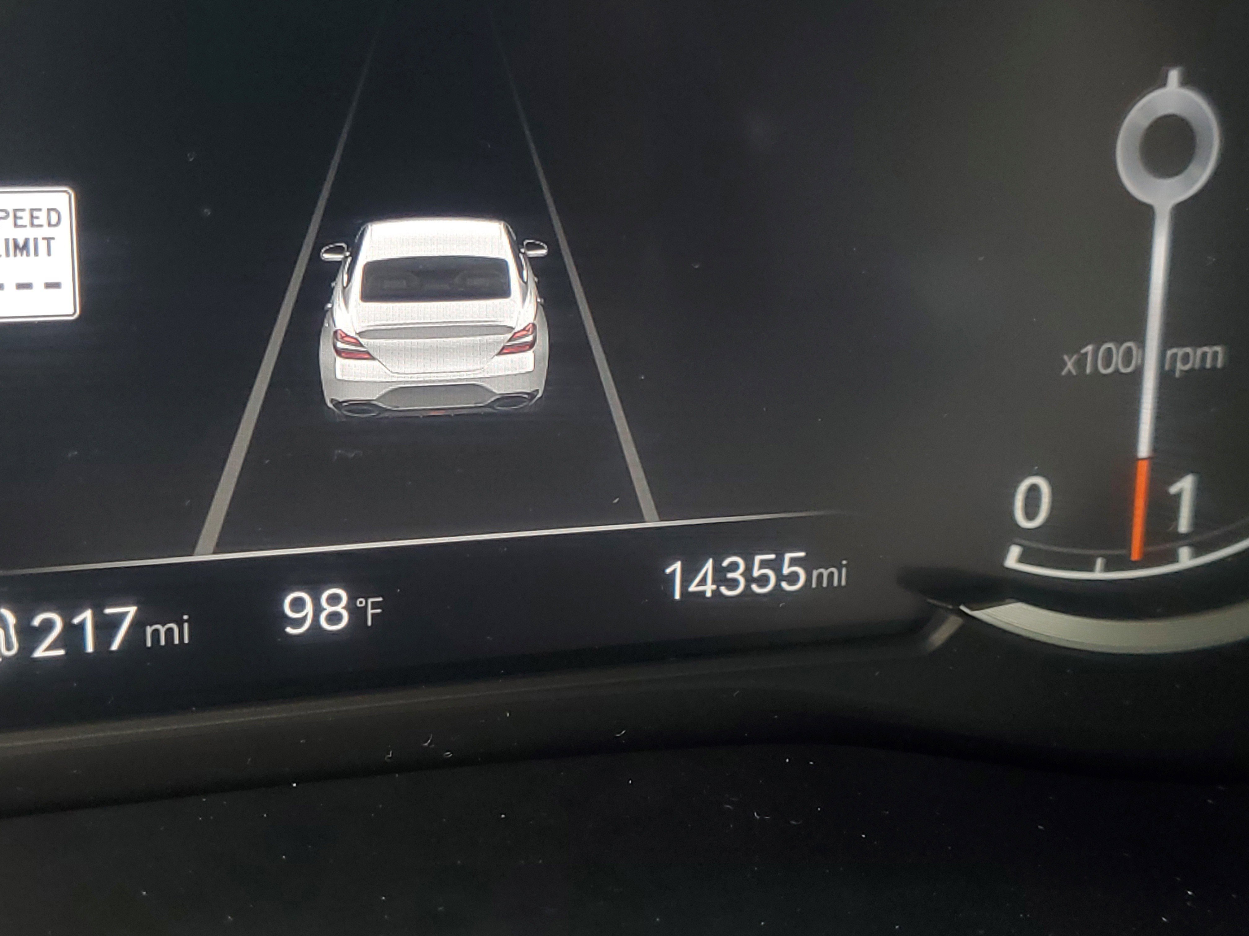 Used 2025 Genesis G70 2.5T image 29