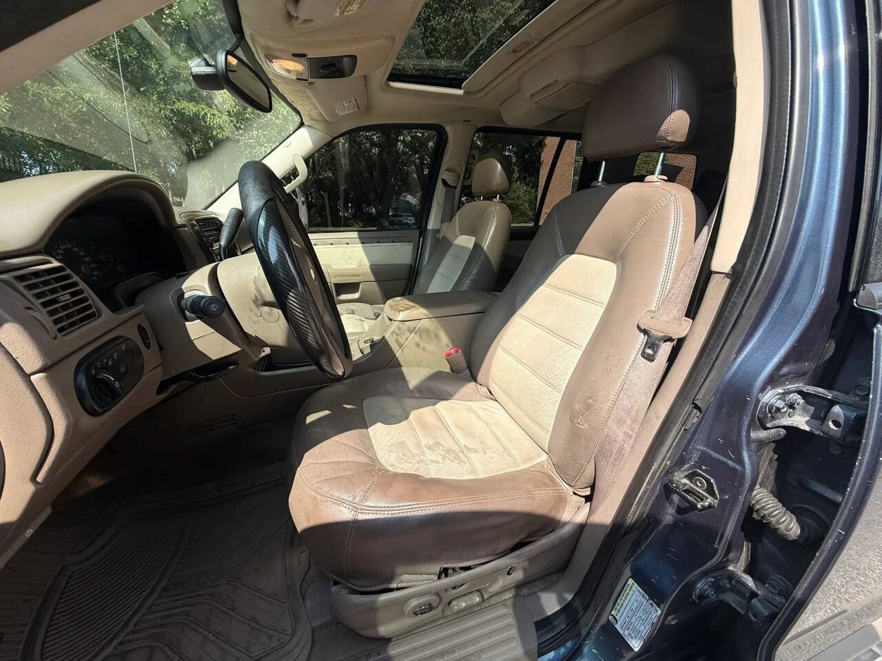 Used 2005 Ford Explorer Eddie Bauer RWD image 9