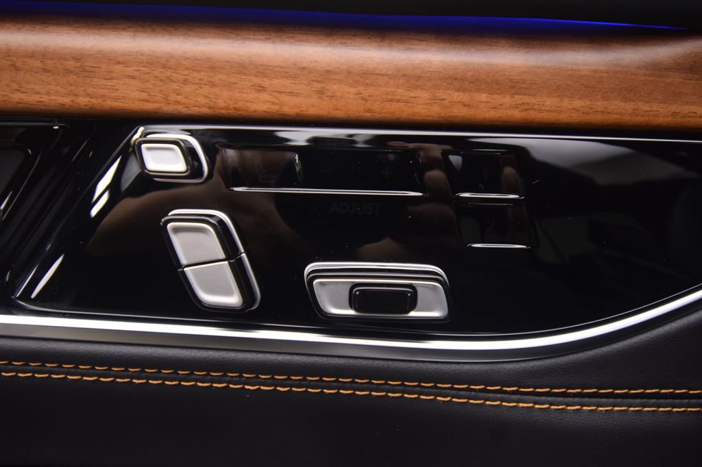 New 2026 Jeep Grand Wagoneer Summit AWD/4WD image 34