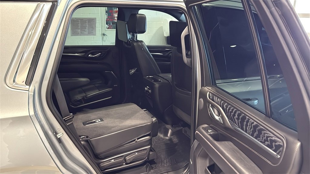 Used 2024 GMC Yukon Denali w/ Denali Reserve Package image 15