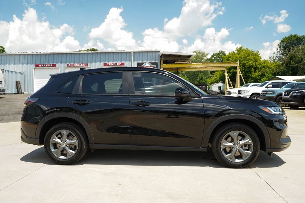 Used 2026 Honda HR-V LX image 3