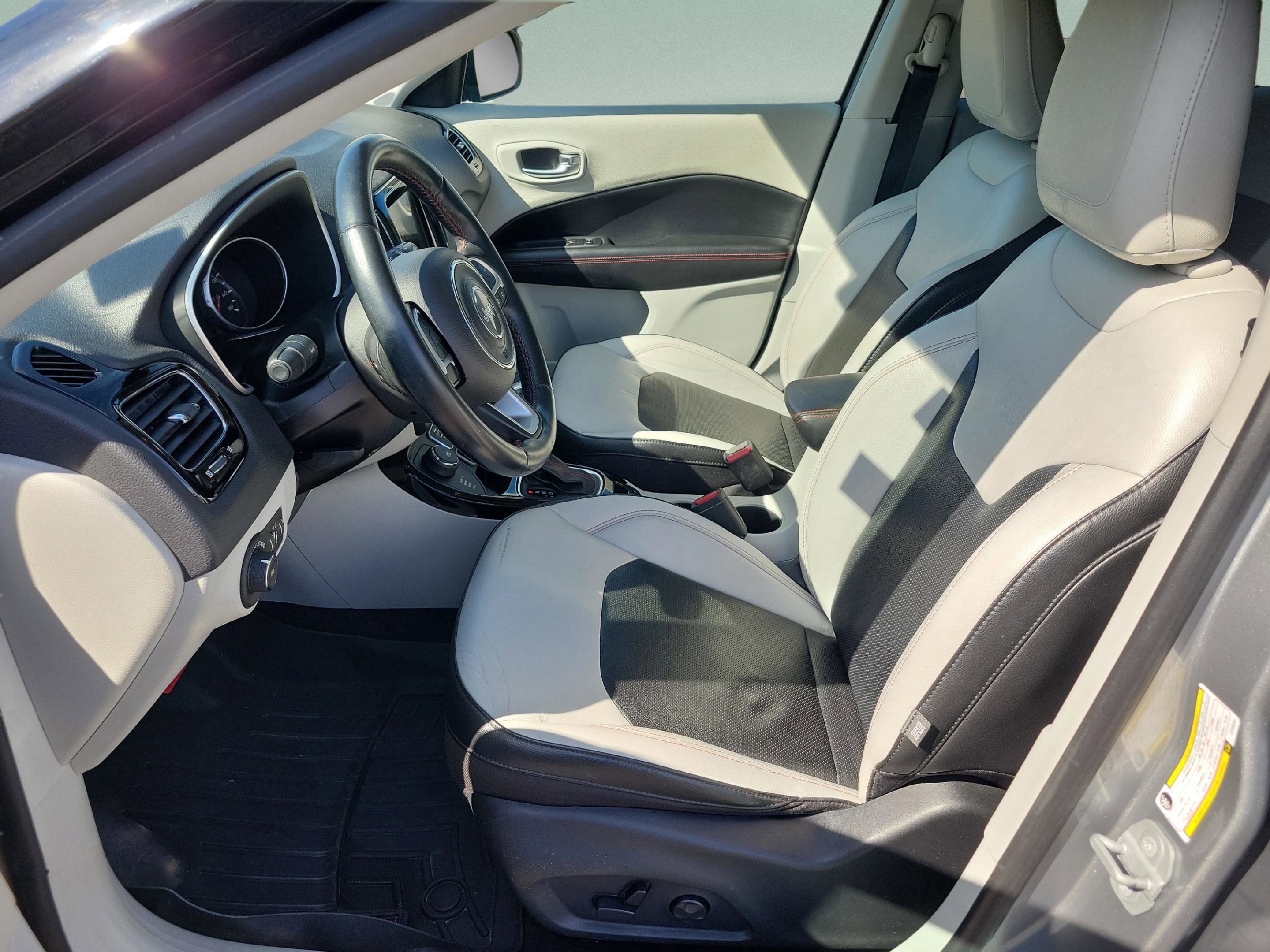 Used 2020 Jeep Compass Limited w/ Advanced Safety Group image 14