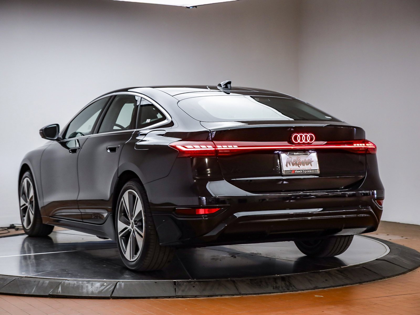 New 2025 Audi A6 e-tron Premium Plus image 10