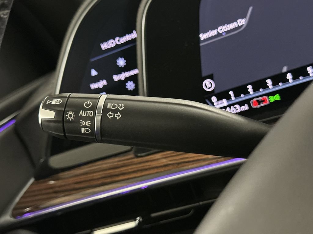 Used 2022 Cadillac Escalade Premium Luxury AWD/4WD image 68