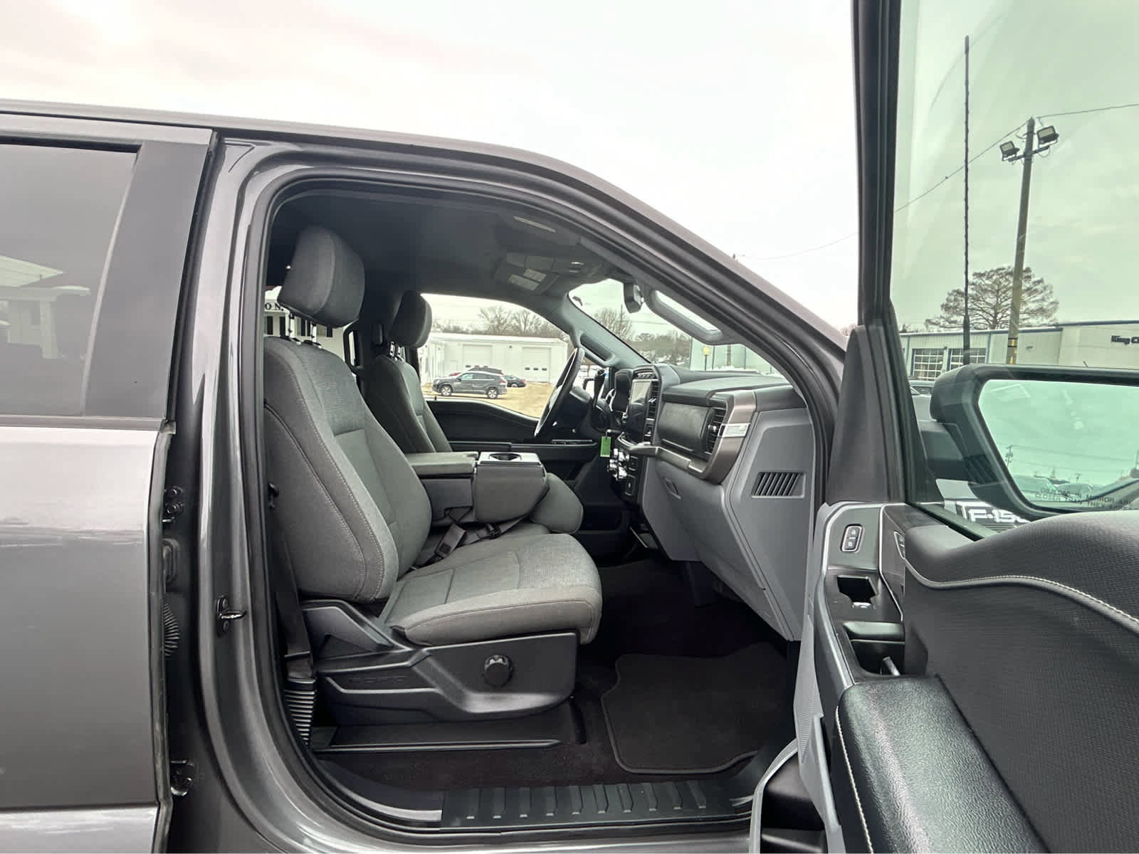 Used 2024 Ford F150 XLT AWD/4WD image 14