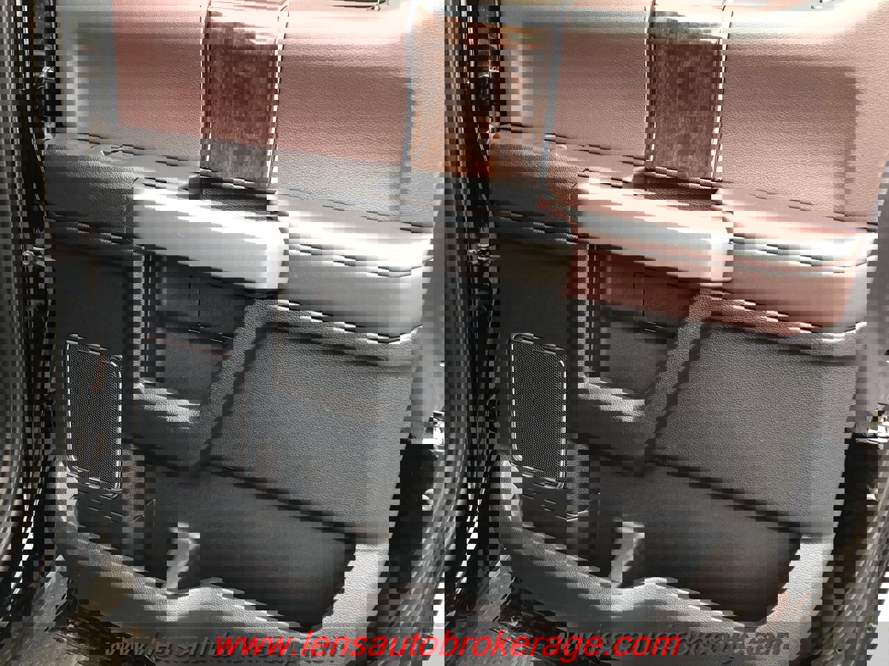 Used 2017 Ford F250 Platinum w/ FX4 Off-Road Package image 20