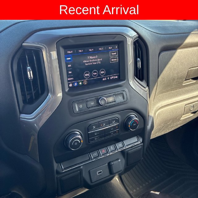 Used 2020 Chevrolet Silverado 1500 Custom w/ Custom Value Package RWD image 5