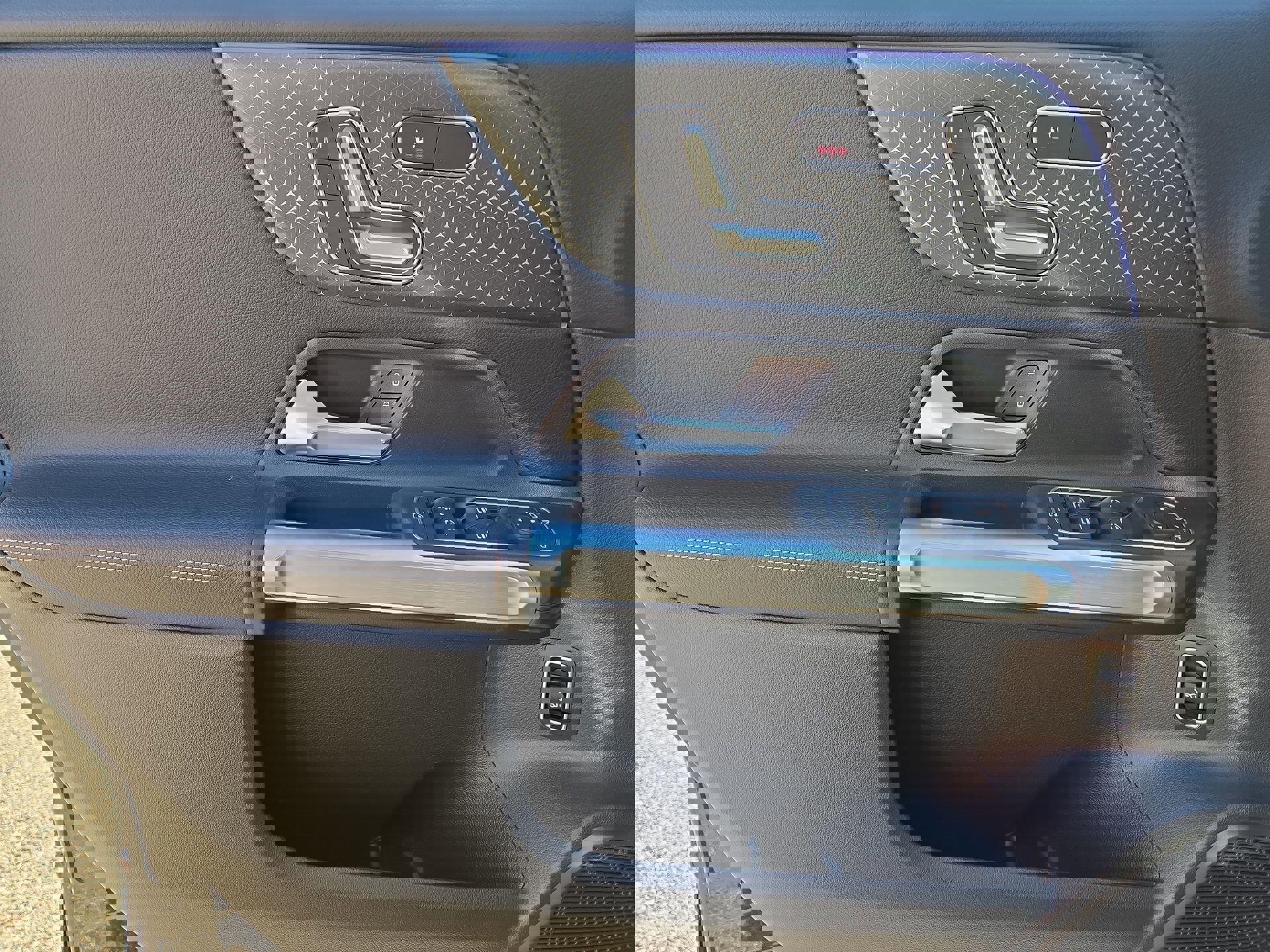 New 2025 Mercedes-Benz GLB 250 image 15