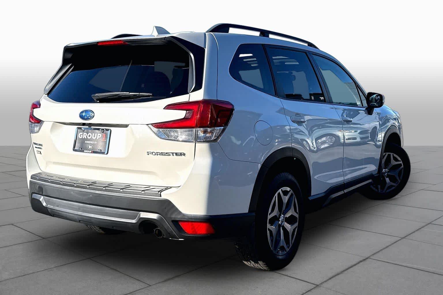 Used 2019 Subaru Forester Premium AWD/4WD image 13