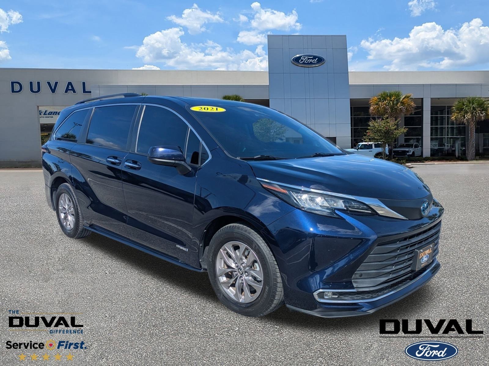 Used 2021 Toyota Sienna XLE w/ XLE Plus Package