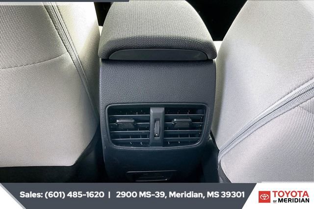 Used 2024 Toyota Corolla Cross LE image 23