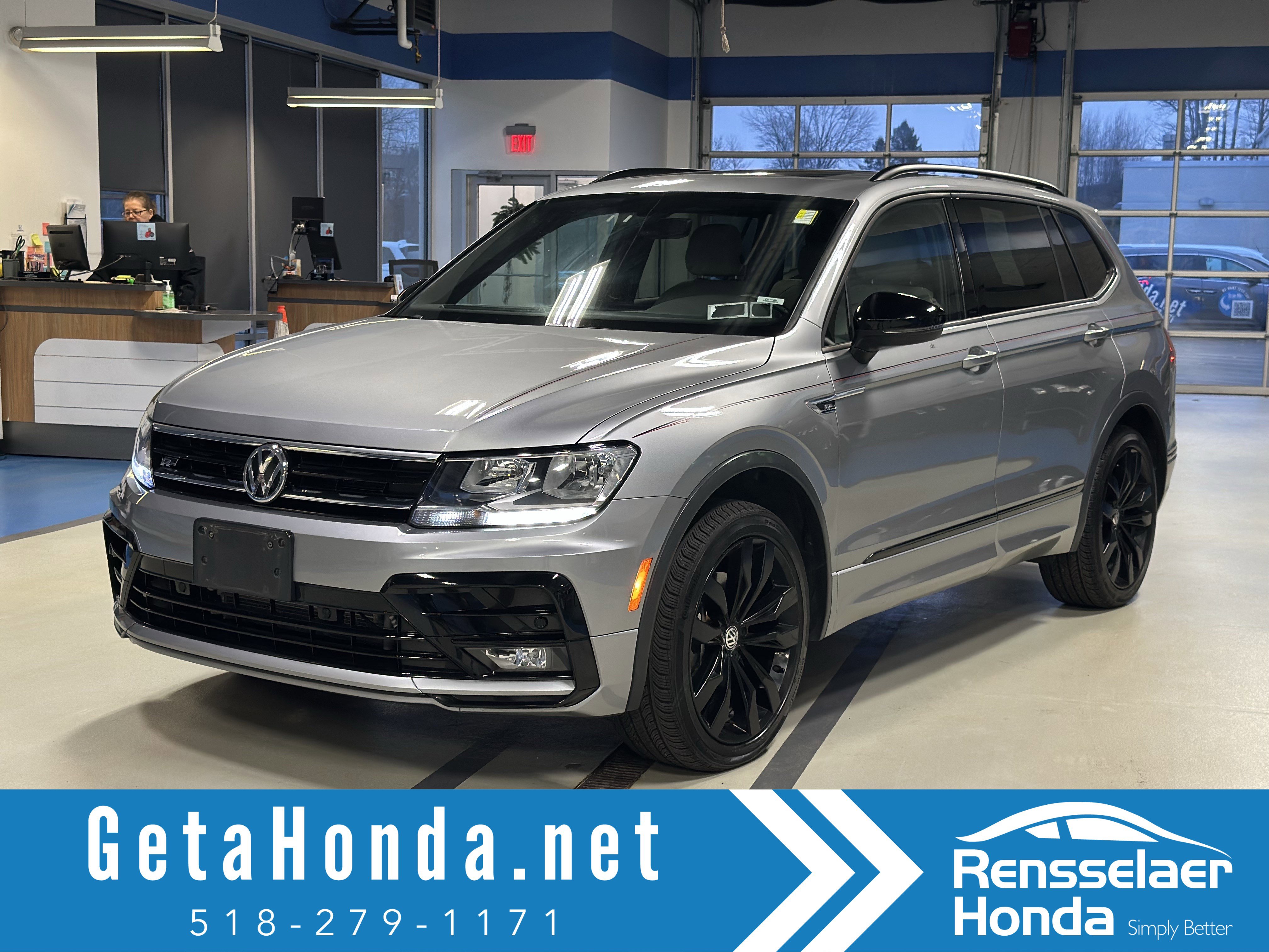 Used 2021 Volkswagen Tiguan SE R-Line image 1