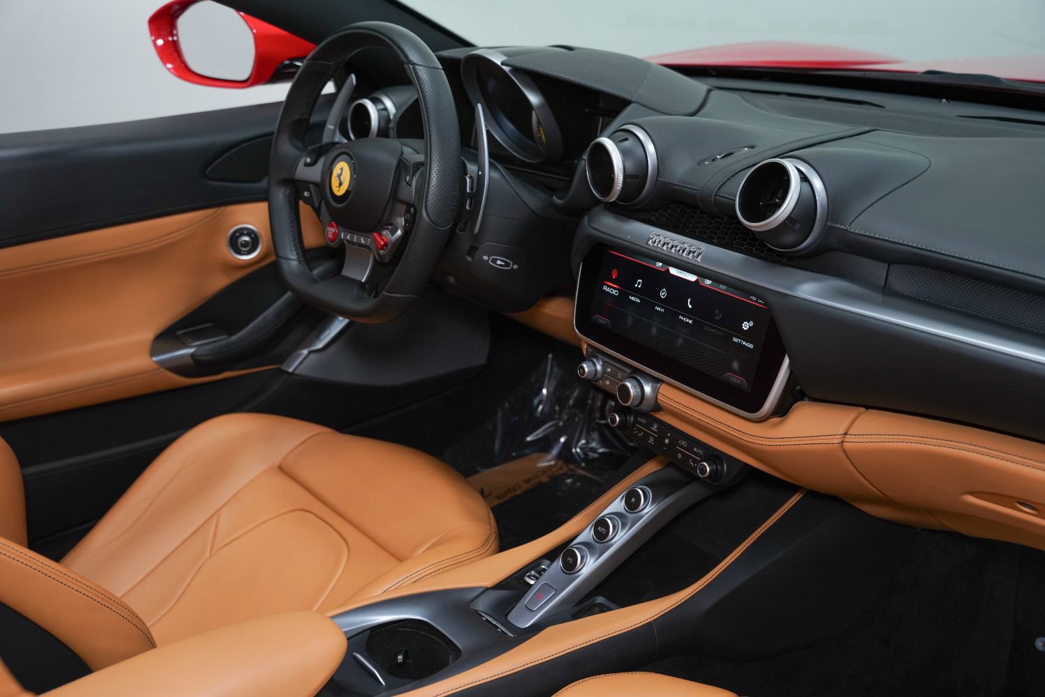 Used 2020 Ferrari Portofino image 32