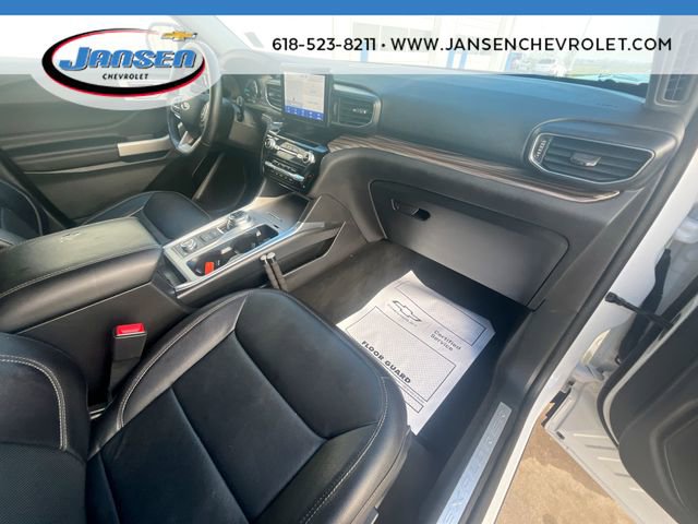 Used 2022 Ford Explorer Limited w/ Equipment Group 301A AWD/4WD image 28