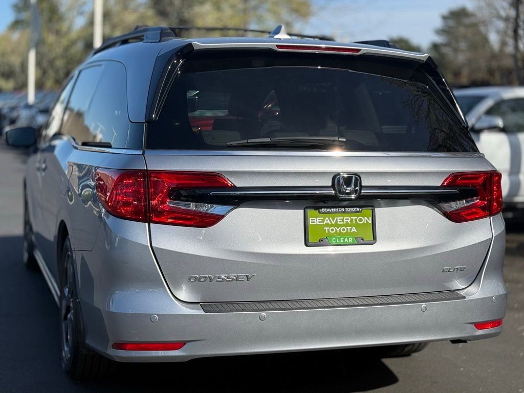 Used 2022 Honda Odyssey Elite image 3