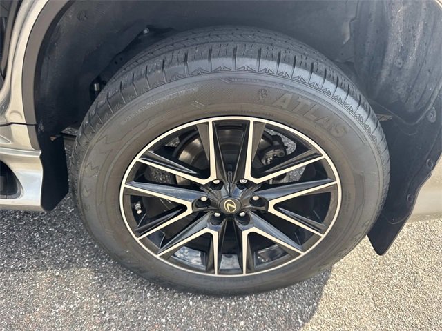 Used 2022 Lexus GX 460 Premium image 11