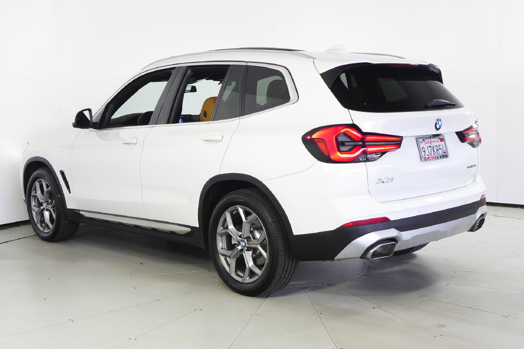 Used 2024 BMW X3 sDrive30i w/ Convenience Package RWD image 9