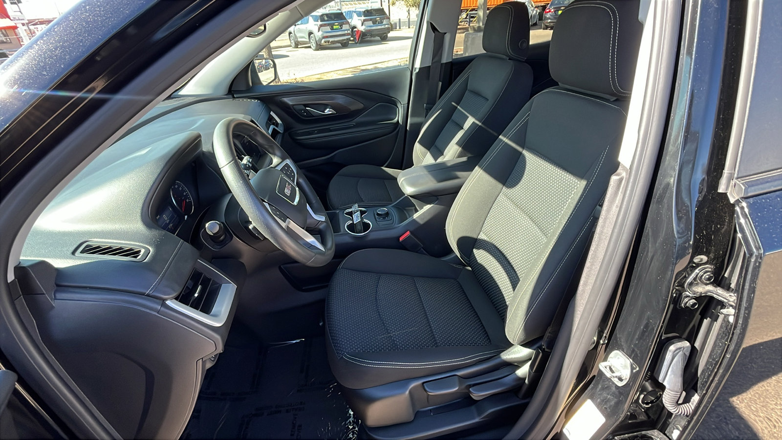 Certified 2024 GMC Terrain SLE image 10