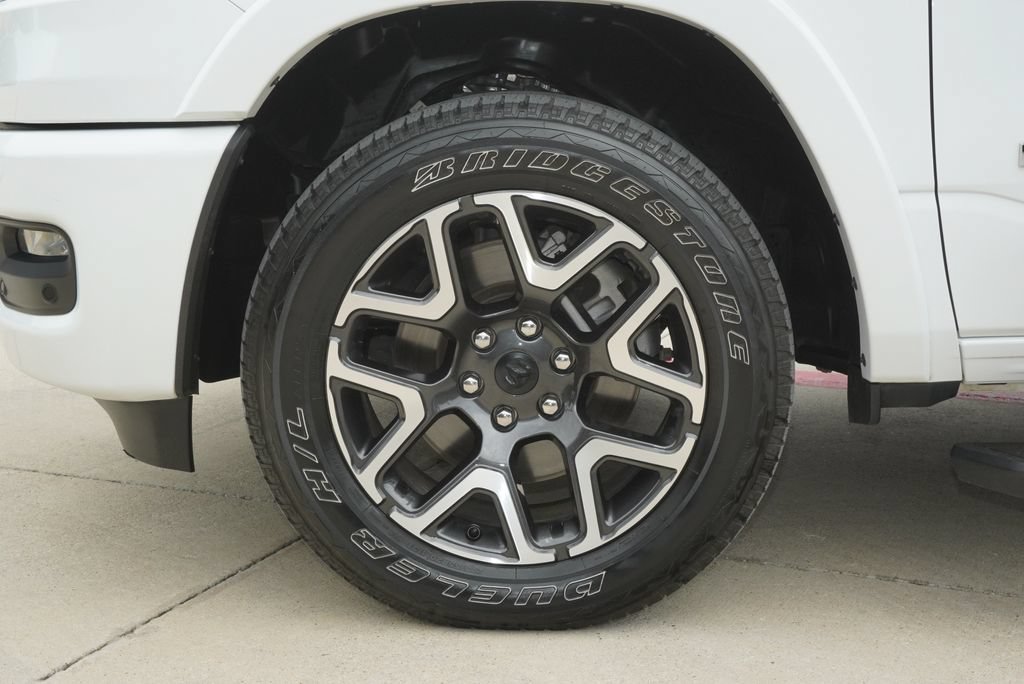 Used 2025 RAM 1500 Laramie w/ Sport Appearance Package AWD/4WD image 11