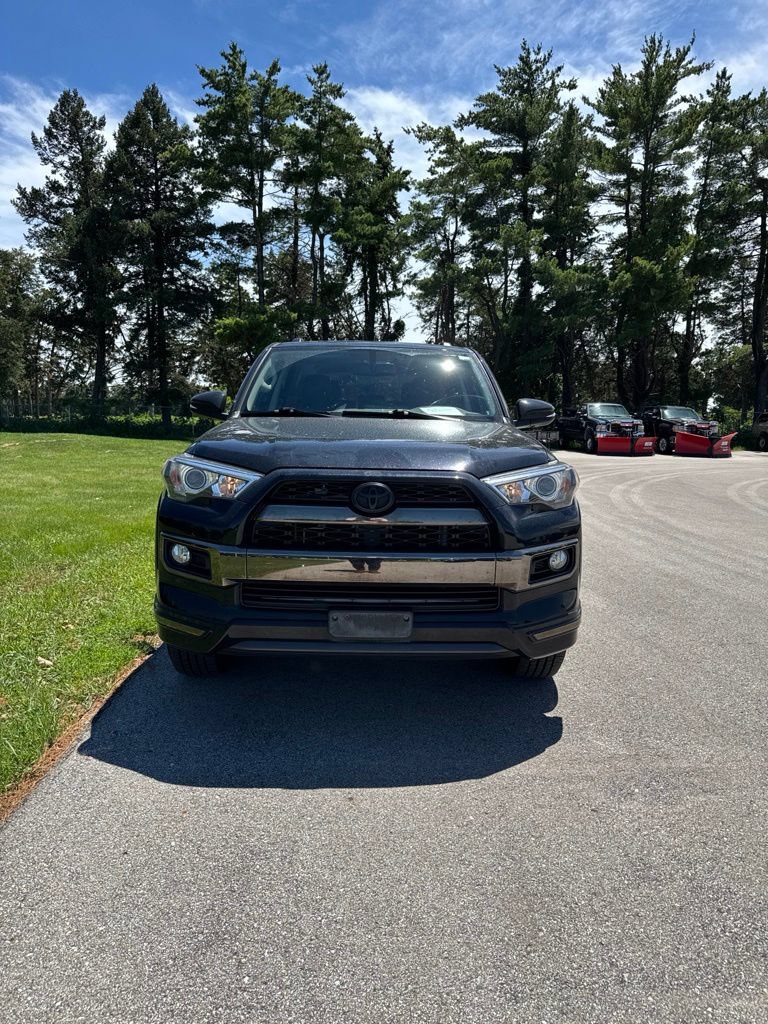Used 2019 Toyota 4Runner Limited AWD/4WD image 3
