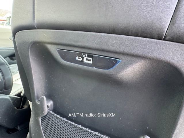 Used 2023 Chrysler Pacifica Touring-L image 22