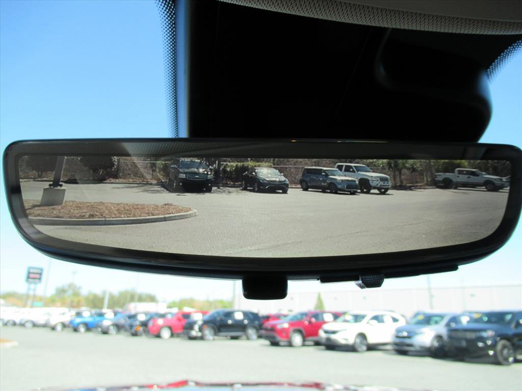 Used 2023 Buick Envision Avenir image 28