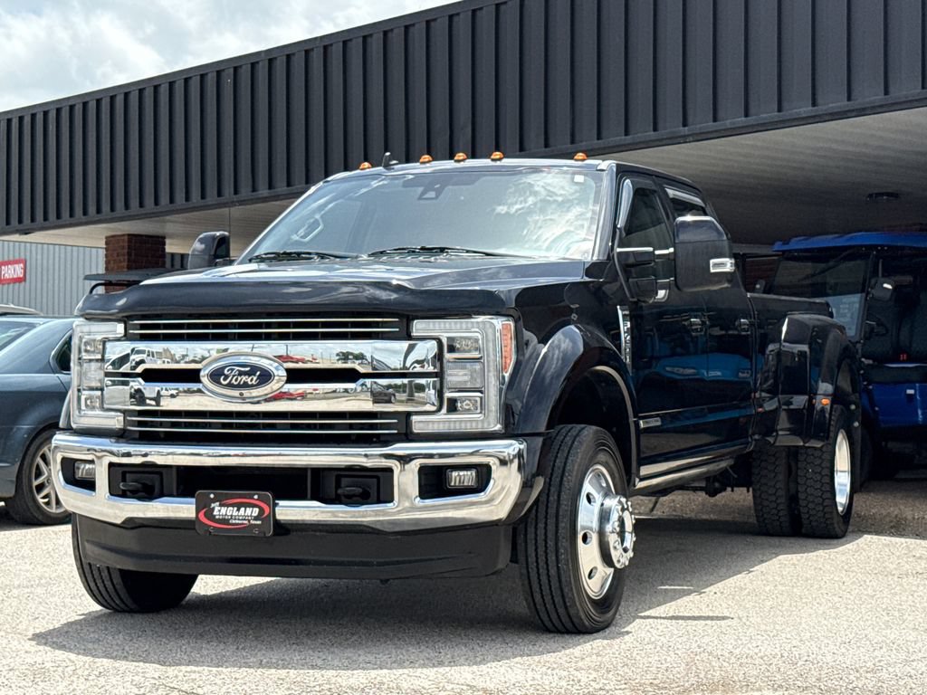 Used 2019 Ford F450 Lariat w/ Lariat Ultimate Package AWD/4WD image 3