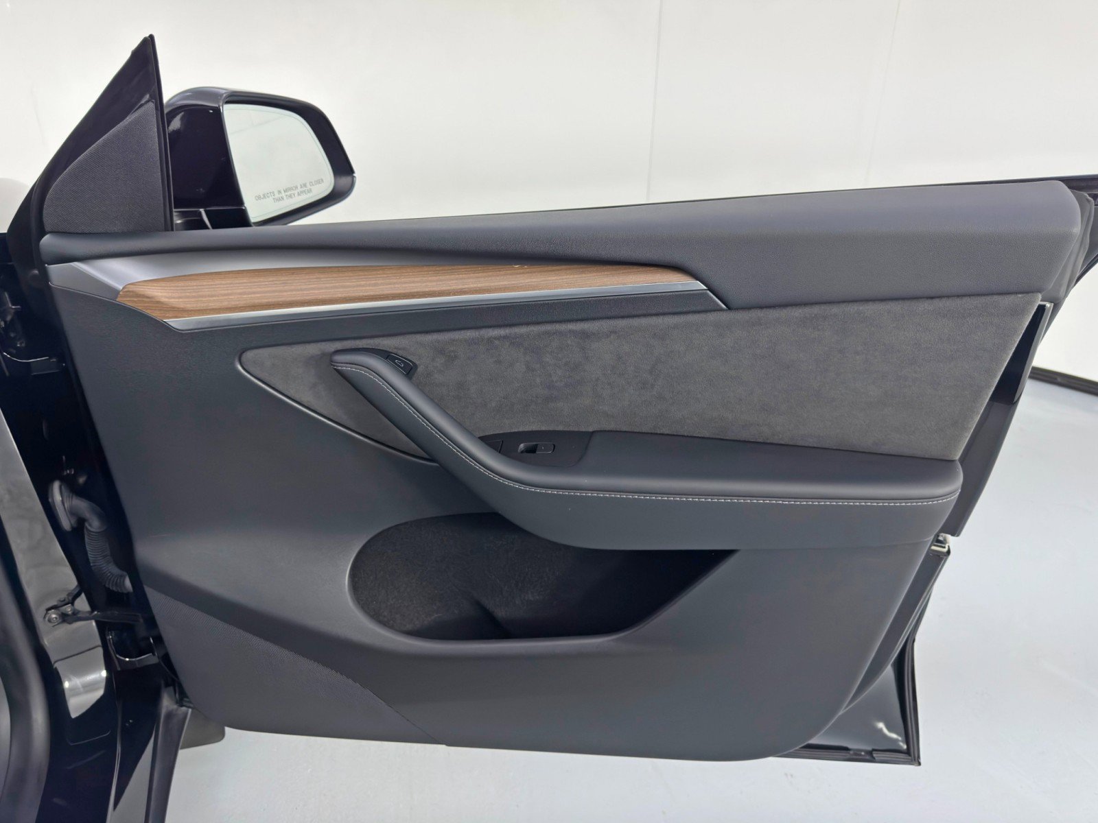 Used 2023 Tesla Model Y Performance image 44