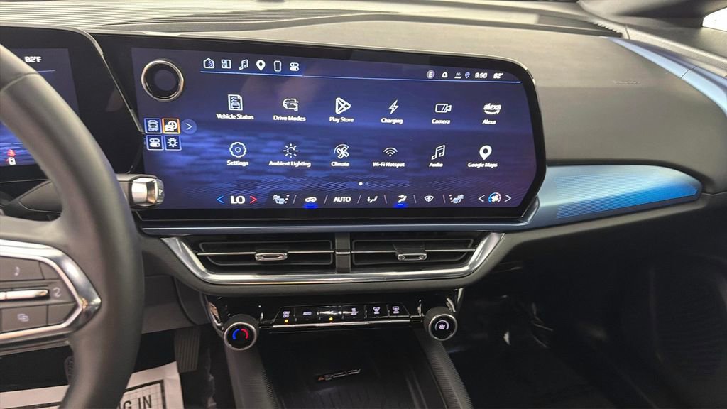 Used 2025 Chevrolet Equinox EV LT w/ Convenience Package FWD image 21