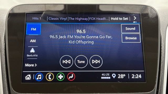 Used 2022 Chevrolet Malibu LT image 28